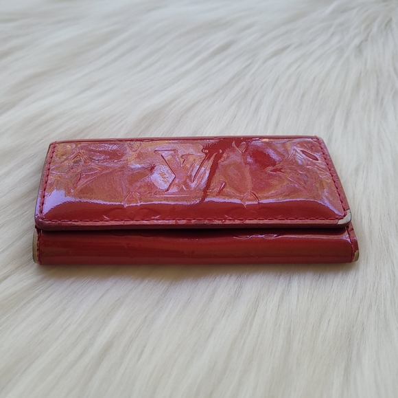 🔑 Louis Vuitton Vernis Red 4 Key Holder - Picture 14 of 16